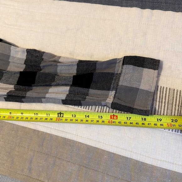 Club Room Casual Button Down Mens Medium Black White Plaid Rugged Flannel Shirt - Picture 5 of 6